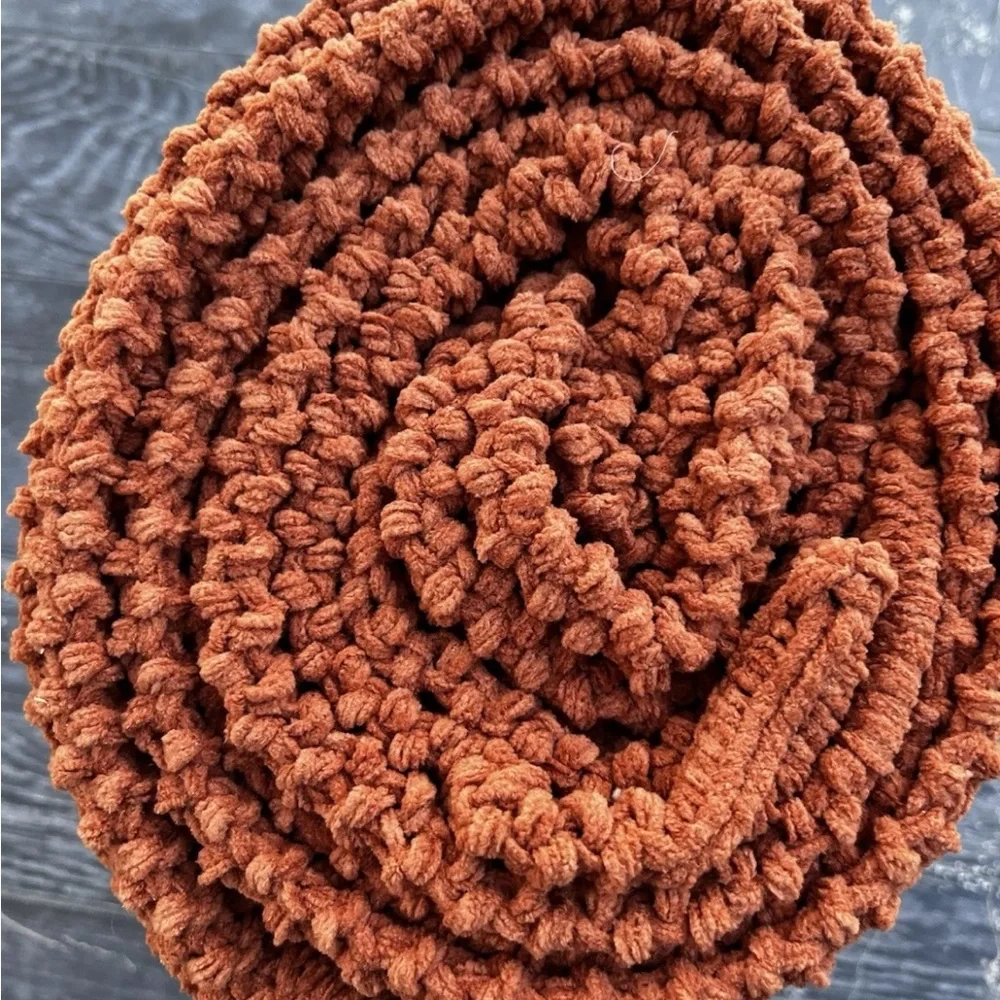 Chenille Pumpkin Spice Throw Size FULL Threshold - Picture 4 of 4